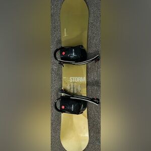 Liquid storm Snowboard with Bindings